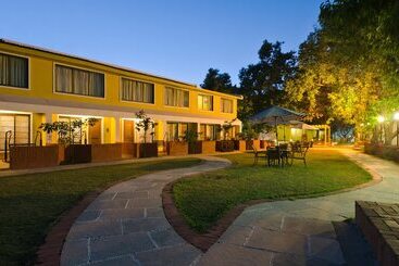 هتل Club Mahindra Saj Mahabaleshwar