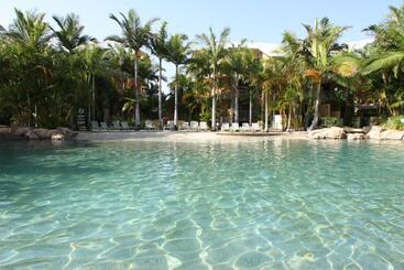 هتل Diamond Sands Resort