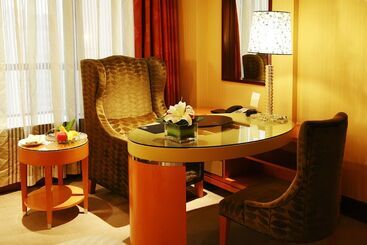 هتل Grand Barony Zhoushan