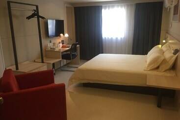 هتل Jinjiang Inn Yangzhou Siwangting Road