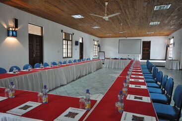 هتل Kilifi Bay Beach Resort