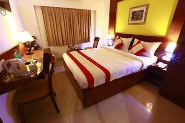 Fabhotel Prime Stalin Pleasant Park   Nr Mgr Memorial & Anna Memorial