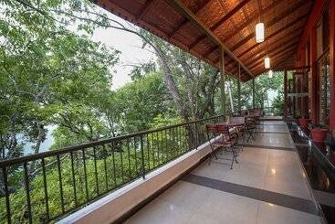 هتل Tea Valley Resort, Munnar