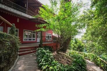 هتل Tea Valley Resort, Munnar