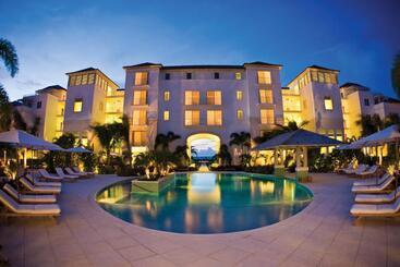 هتل West Bay Club