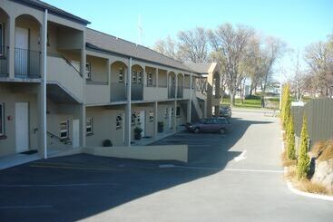 مُتل Asure Avenue Motor Lodge