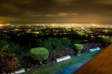 استراحتگاه Camp David Ranch