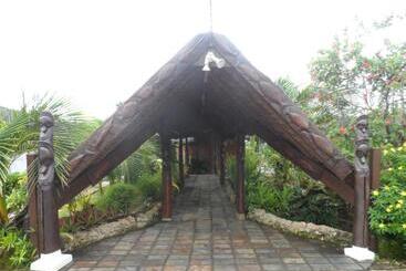 استراحتگاه Deco Stop Lodge