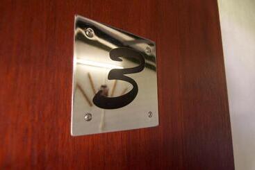 استراحتگاه Deco Stop Lodge
