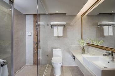 Vienna International Hotel Shenzhen Jingtian