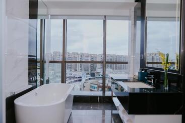 هتل Hyatt Centric Lakeside Ningbo