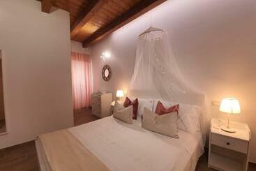 تختخواب و صبحانه Casa Ludo Fondi Vertice Rooms