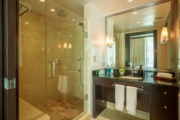 Boutique Suites 3 Min Walk To Beach