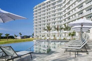 هتل Hilton Club The Beach Resort Sesoko