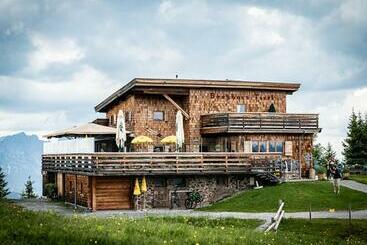 پانسیون Berghaus Tirol