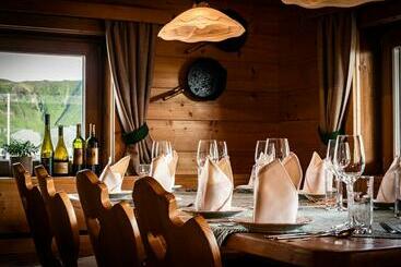 پانسیون Berghaus Tirol