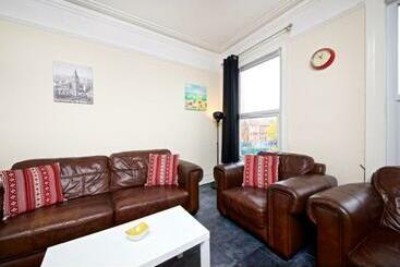 تختخواب و صبحانه Liverpool City Stays  Economy Room  Close To City Centre Aa