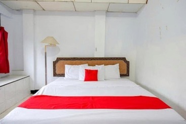 هتل Capital O 91073 Rantepao Lodge