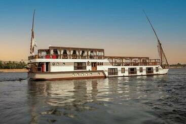 هتل Dahabeya Yakouta Nile Cruise Every Monday From Luxor  Aswan For 05 Nights