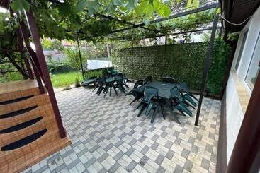 پانسیون Casa Radoi