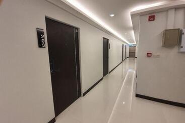 T Nee Hotel@udon