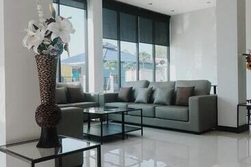 T Nee Hotel@udon