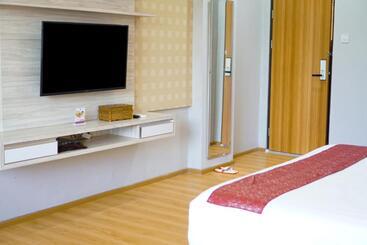 Unp Hotel & Convention