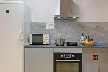 فندق صغير Blue House Dormitory