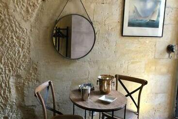 تختخواب و صبحانه Chambre Troglodytique Villa Marie Louise