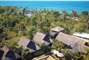 هتل Three Little Birds Resort