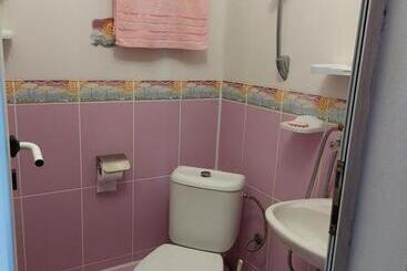 פנסיון Guest House Neli