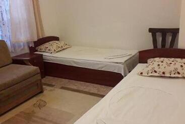 پانسیون Guest House Neli