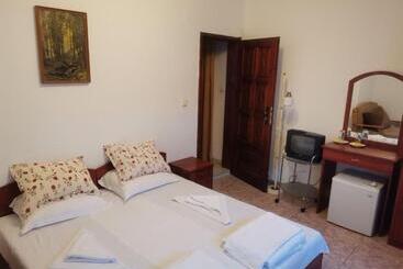 پانسیون Guest House Neli