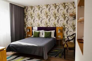 پانسیون Vila Ranya Adults Only