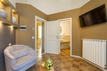 تختخواب و صبحانه Reluxe Private Wellness
