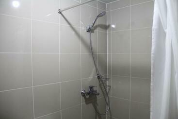 호텔 Cubao Manhattanheights Unit 23d Tower C, 1 Br