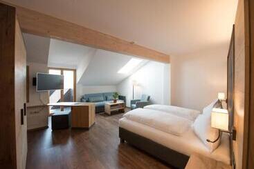 هتل Gasthof Mondschein