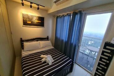 Lush Tagaytay Smdc Wind With Balcony, Unli Netflix And Wifi