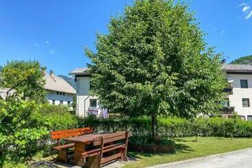 پانسیون Apartment Ticar