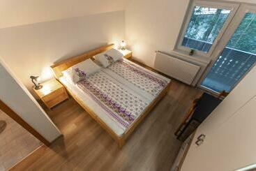 پانسیون Apartment Ticar