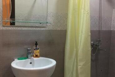 پانسیون Guest House Loza