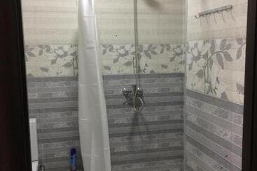 پانسیون Guest House Loza