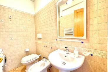 تختخواب و صبحانه A Casa Di Chiara