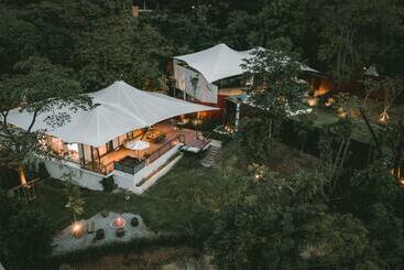 هتل Te Mata Glamping