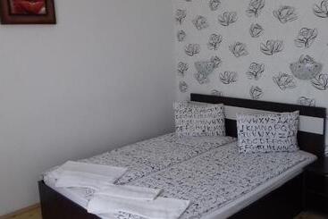پانسیون Casa Adrian