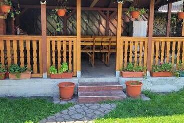 پانسیون Casa Uila