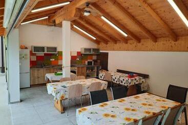 پانسیون Guest House Rosi
