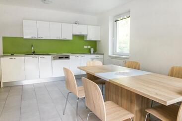 پانسیون Guest House Rosi