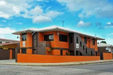 هاستل Culture Crossroads Inn