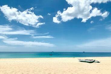 هتل 108 Palms Beach Resort